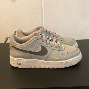 Size 6 boys airforces